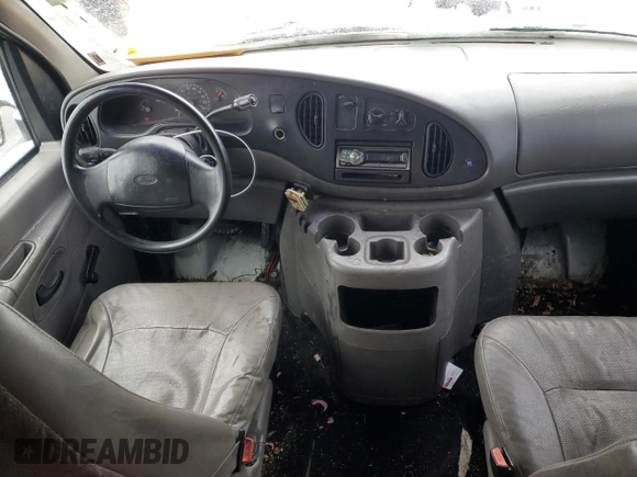 2000 Ford Econoline Cargo with VIN 1FTNS24LXYHB52543, listed as a Copart auction lot 82540754 with 355,188 mi miles and Clean Title. Bid and sale history available at DreamBid. Image 8.