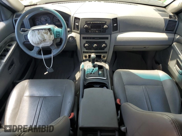 2005 Jeep Grand Cherokee Laredo z VIN 1J4GR48KX5C581833, wystawiony jako Copart lot #60975355 z przebiegiem 149 993 mil mil oraz Szkoda całkowita • Salvage title. Historia ofert i sprzedaży dostępna na DreamBid. Obrazek 8.
