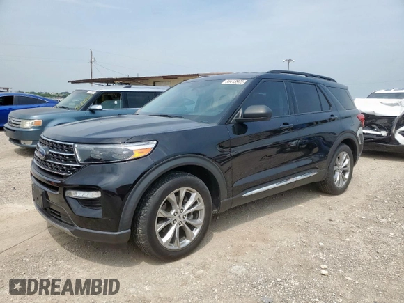 2022 Ford Explorer XLT z VIN 1FMSK7DH3NGA35931, wystawiony jako Copart lot #56413905 z przebiegiem 55 647 mil mil oraz Czysty tytuł • Clean title. Historia ofert i sprzedaży dostępna na DreamBid. Obrazek 1.