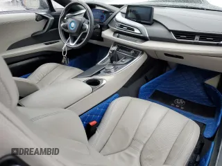 2015 BMW i8 z VIN WBY2Z2C53FV391673, wystawiony jako Copart lot #45827224 z przebiegiem 16 299 mil mil oraz . Historia ofert i sprzedaży dostępna na DreamBid. Obrazek 8.