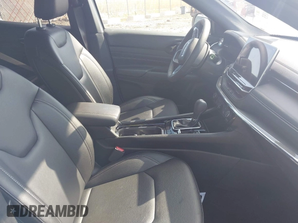 2024 Jeep Compass Limited with VIN 3C4NJDCN7RT106527, listed as a IAAI auction lot 42054193 with 1,862 mi miles and . Bid and sale history available at DreamBid. Image 5.