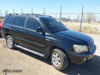 2002 Toyota Highlander with VIN JTEGF21A620041053, listed as a IAAI auction lot 41803741 with 203,072 mi miles. Bid and sale history available at carsss.com. Image 1.