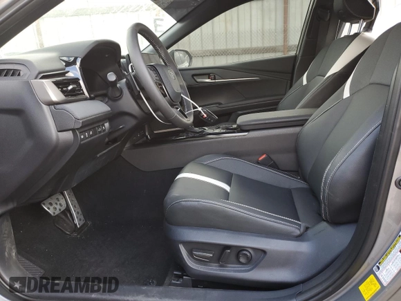 2025 Toyota Camry LE with VIN 4T1DAACK5SU527315, listed as a Copart auction lot 43651805 with 11,085 mi miles and Salvage Title. Bid and sale history available at DreamBid. Image 7.