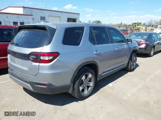 2024 Honda Pilot EX-L 8 Passenger with VIN 5FNYG2H43RB014538, listed as a IAAI auction lot 41860132 with 24,303 mi miles. Bid and sale history available at carsss.com. Image 4.