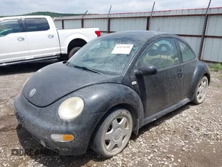2001 Volkswagen Beetle GLS with VIN 3VWCP21CX1M423404, listed as a IAAI auction lot 42474548 with Not provided miles and . Bid and sale history available at DreamBid. Image 2.
