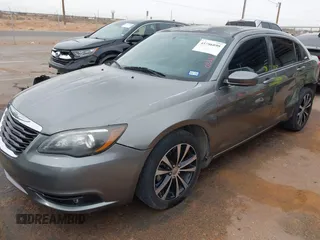 2013 Chrysler 200 Touring with VIN 1C3CCBBB4DN546912, listed as a IAAI auction lot 41786895 with 185,263 mi miles. Bid and sale history available at carsss.com. Image 18.