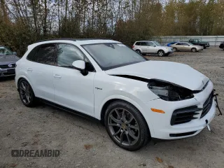 2021 Porsche Cayenne E-Hybrid Hybrid z VIN WP1AE2AY8MDA24095, wystawiony jako Copart lot #73733544 z przebiegiem 36 913 mil mil oraz Szkoda całkowita • Salvage title. Historia ofert i sprzedaży dostępna na DreamBid. Obrazek 4.