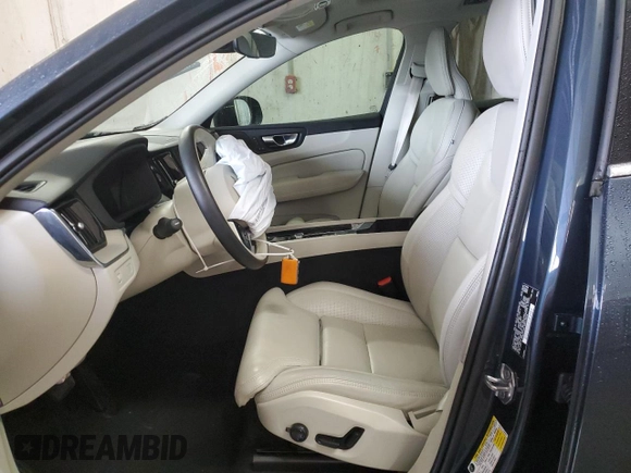 2021 Volvo XC60 Inscription с VIN YV4102DLXM1737403, выставлен на аукционе Copart как лот 84945084 с пробегом 19 900 миль миль и Списание • Salvage title. История ставок и продаж доступна на DreamBid. Изображение 7.