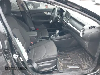 2023 Kia Forte LXS z VIN 3KPF24AD9PE511818, wystawiony jako IAAI lot #41554269 z przebiegiem 16 465 mil mil oraz . Historia ofert i sprzedaży dostępna na DreamBid. Obrazek 5.