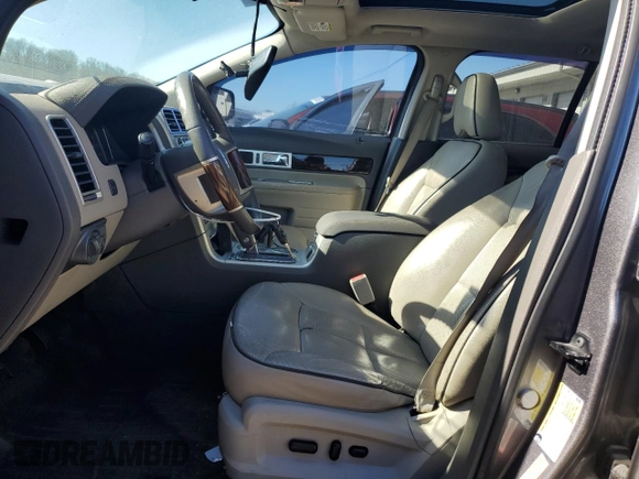 2010 Lincoln MKX with VIN 2LMDJ8JC2ABJ25880, listed as a Copart auction lot 46810725 with 109,792 mi miles and Salvage Title. Bid and sale history available at carsss.com. Image 7.