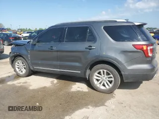 2017 Ford Explorer XLT с VIN 1FM5K7D8XHGA33580, выставлен на аукционе Copart как лот 56795705 с пробегом 82 071 миль миль и Списание • Salvage title. История ставок и продаж доступна на DreamBid. Изображение 2.
