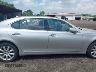 2008 Lexus LS 460 L with VIN JTHGL46FX85028460, listed as a IAAI auction lot 42501852 with 194,399 mi miles and . Bid and sale history available at DreamBid. Image 13.