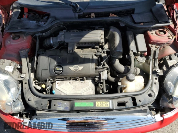 2010 MINI Clubman z VIN WMWML3C52ATX51812, wystawiony jako Copart lot #51457635 z przebiegiem 84 719 mil mil oraz Szkoda całkowita • Salvage title. Historia ofert i sprzedaży dostępna na DreamBid. Obrazek 11.