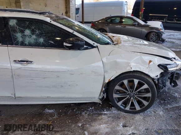 2020 Nissan Maxima Platinum with VIN 1N4AA6FV5LC385023, listed as a IAAI auction lot 41340116 with 82,924 mi miles and . Bid and sale history available at DreamBid. Image 21.