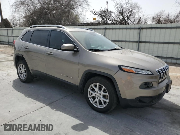 2017 Jeep Cherokee Latitude with VIN 1C4PJLCB1HW650135, listed as a Copart auction lot 47460145 with 101,503 mi miles and Salvage Title. Bid and sale history available at carsss.com. Image 4.