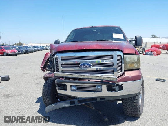 2006 Ford F-250 XL z VIN 1FTSW21PX6EB11939, wystawiony jako IAAI lot #42272711 z przebiegiem 190 835 mil mil oraz . Historia ofert i sprzedaży dostępna na DreamBid. Obrazek 12.