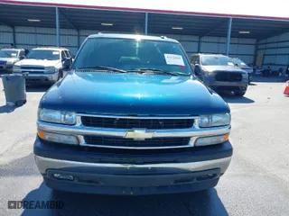 2005 Chevrolet Tahoe LS with VIN 1GNEC13VX5J162768, listed as a IAAI auction lot 41630000 with 239,483 mi miles. Bid and sale history available at carsss.com. Image 6.