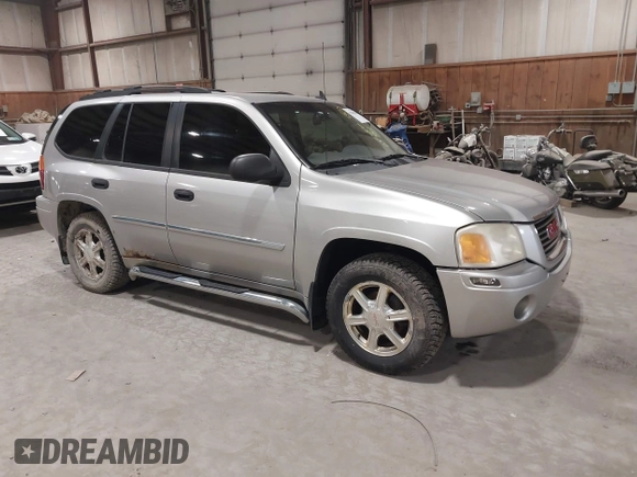2008 GMC Envoy SLT z VIN 1GKDT13S782101455, wystawiony jako IAAI lot #42043844 z przebiegiem 295 284 mil mil oraz . Historia ofert i sprzedaży dostępna na DreamBid. Obrazek 1.
