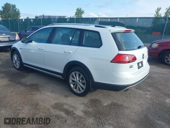 2017 Volkswagen Golf S с VIN 3VWH17AU9HM533688, выставлен на аукционе IAAI как лот 40091125 с пробегом 82 578 миль миль и . История ставок и продаж доступна на DreamBid. Изображение 3.