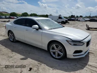 2017 Volvo S90 Momentum with VIN YV1102AK9H1008372, listed as a Copart auction lot 65560264 with 161,790 mi miles and Clean Title. Bid and sale history available at carsss.com. Image 4.