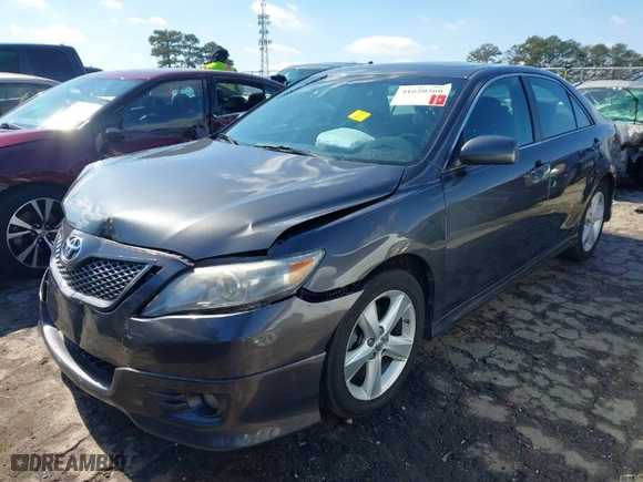 2011 Toyota Camry LE with VIN 4T1BF3EK2BU226258, listed as a IAAI auction lot 41620360 with 189,663 mi miles. Bid and sale history available at carsss.com. Image 2.