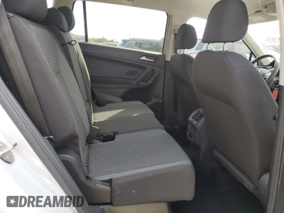 2018 Volkswagen Tiguan S с VIN 3VV1B7AX5JM062805, выставлен на аукционе Copart как лот 57927875 с пробегом 88 774 миль миль и Списание • Salvage title. История ставок и продаж доступна на DreamBid. Изображение 11.