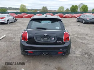 2020 MINI Hardtop Cooper S z VIN WMWXR5C00L2L44737, wystawiony jako IAAI lot #42091511 z przebiegiem 24 356 mil mil oraz . Historia ofert i sprzedaży dostępna na DreamBid. Obrazek 17.