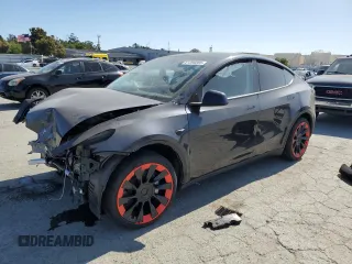 2024 Tesla Model Y Long Range с VIN 7SAYGAEE0RF042615, выставлен на аукционе Copart как лот 61269285 с пробегом 16 016 миль миль и Списание • Salvage title. История ставок и продаж доступна на DreamBid. Изображение 1.