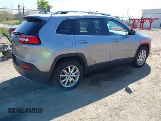 2016 Jeep Cherokee Limited with VIN 1C4PJMDB1GW373585, listed as a IAAI auction lot 42231662 with 187,752 mi miles and . Bid and sale history available at DreamBid. Image 4.