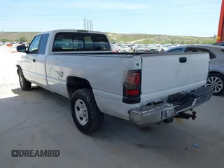 2001 Dodge 1500 z VIN 3B7HC13Y01G247551, wystawiony jako IAAI lot #42307988 z przebiegiem 192 865 mil mil oraz . Historia ofert i sprzedaży dostępna na DreamBid. Obrazek 3.