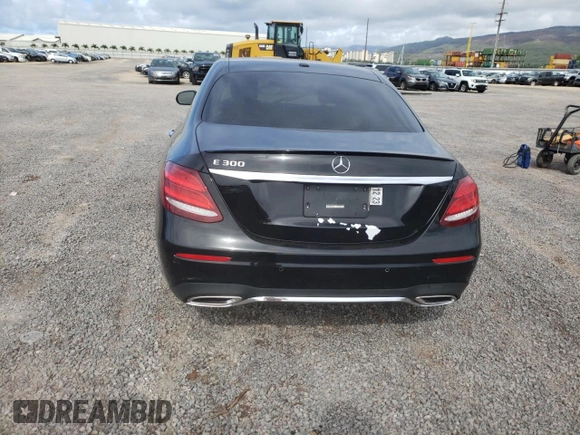 2017 Mercedes-Benz E-Class E 300 Luxury with VIN WDDZF4JB9HA042515, listed as a Copart auction lot 72860302 with 31,647 mi miles. Bid and sale history available at carsss.com. Image 6.