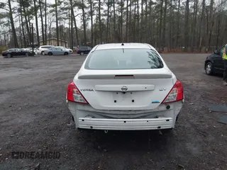 2016 Nissan Versa SV z VIN 3N1CN7APXGL879574, wystawiony jako IAAI lot #41510622 z przebiegiem 121 094 mil mil oraz . Historia ofert i sprzedaży dostępna na DreamBid. Obrazek 17.
