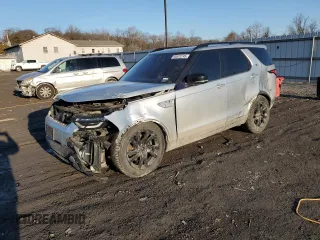 2017 Land Rover Discovery HSE with VIN SALRRBBK8HA031101, listed as a Copart auction lot 44573745 with 194,005 mi miles and Salvage Title. Bid and sale history available at carsss.com. Image 1.