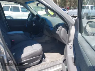 2003 Ford Explorer XLS с VIN 1FMZU72KX3ZA99750, выставлен на аукционе IAAI как лот 42515852 с пробегом 271 712 миль миль и . История ставок и продаж доступна на DreamBid. Изображение 5.