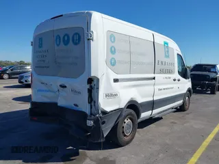2016 Ford Transit Passenger XL z VIN 1FBZX2CM2GKB51339, wystawiony jako IAAI lot #41429005 z przebiegiem 215 896 mil mil oraz . Historia ofert i sprzedaży dostępna na DreamBid. Obrazek 6.
