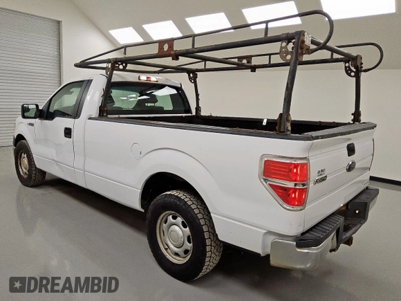 2014 Ford F-150 XL with VIN 1FTMF1CM6EKD44321, listed as a Copart auction lot 61599305 with 331,756 mi miles and Clean title. Bid and sale history available at DreamBid. Image 2.