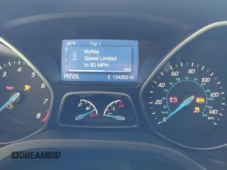 2015 Ford Focus SE с VIN 1FADP3F20FL297761, выставлен на аукционе IAAI как лот 42684211 с пробегом 134 263 миль миль и . История ставок и продаж доступна на DreamBid. Изображение 7.