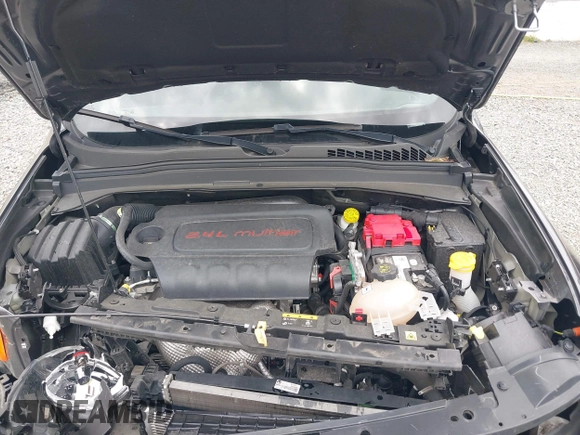 2021 Jeep Renegade Latitude with VIN ZACNJDBB8MPM77202, listed as a IAAI auction lot 42554666 with 18,489 mi miles and . Bid and sale history available at DreamBid. Image 10.