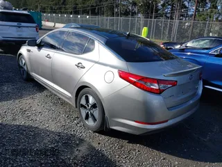 2013 Kia Optima EX z VIN KNAGM4AD4D5042639, wystawiony jako IAAI lot #41808282 z przebiegiem 107 763 mil mil oraz . Historia ofert i sprzedaży dostępna na DreamBid. Obrazek 3.