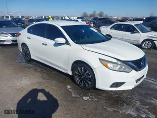 2018 Nissan Altima 2.5 S with VIN 1N4AL3AP9JC181033, listed as a IAAI auction lot 41400570 with 198,928 mi miles. Bid and sale history available at carsss.com. Image 1.