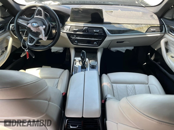 2020 BMW 5 Series M550i xDrive z VIN WBAJS7C01LCD23365, wystawiony jako Copart lot #49166705 z przebiegiem 42 293 mil mil oraz Szkoda całkowita • Salvage title. Historia ofert i sprzedaży dostępna na DreamBid. Obrazek 8.