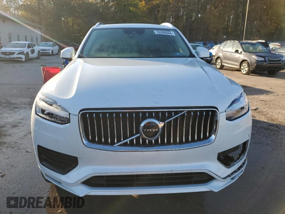 2022 Volvo XC90 Momentum with VIN YV4102CK3N1780278, listed as a Copart auction lot 76260684 with 37,246 mi miles and Salvage Title. Bid and sale history available at DreamBid. Image 5.