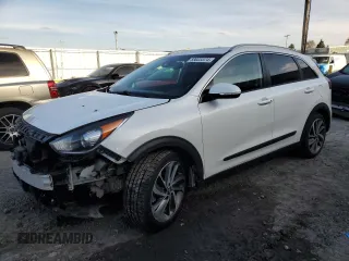 2019 Kia Niro Touring with VIN KNDCE3LC3K5303186, listed as a Copart auction lot 83023374 with 0 mi miles and Salvage Title. Bid and sale history available at carsss.com. Image 1.