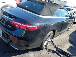 2019 Mercedes-Benz E-Class E 450 with VIN WDD1K6HB2KF082777, listed as a IAAI auction lot 41781452 with 27,101 mi miles. Bid and sale history available at carsss.com. Image 4.