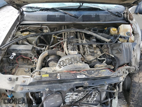 1996 Jeep Grand Cherokee Laredo with VIN 1J4GZ58S3TC297818, listed as a Copart auction lot 67712584 with 284,653 mi miles and Salvage Title. Bid and sale history available at carsss.com. Image 13.