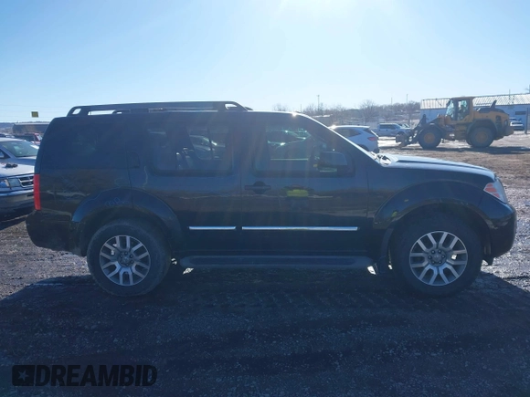 2012 Nissan Pathfinder LE z VIN 5N1AR1NB9CC638403, wystawiony jako IAAI lot #41612262 z przebiegiem Nie podano mil oraz . Historia ofert i sprzedaży dostępna na DreamBid. Obrazek 13.