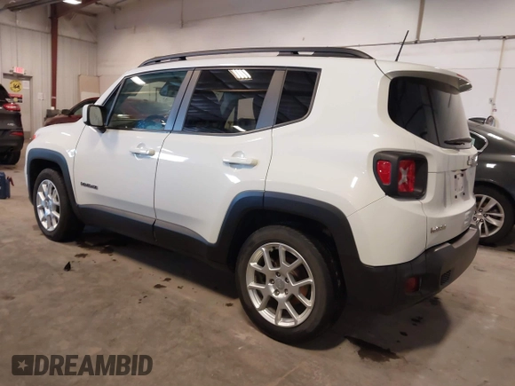 2020 Jeep Renegade Latitude with VIN ZACNJABB1LPL74247, listed as a IAAI auction lot 41755294 with 34,297 mi miles. Bid and sale history available at carsss.com. Image 3.