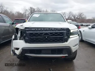 2022 Nissan Frontier SV z VIN 1N6ED1EJ2NN646035, wystawiony jako IAAI lot #41702459 z przebiegiem 93 030 mil mil oraz . Historia ofert i sprzedaży dostępna na DreamBid. Obrazek 13.