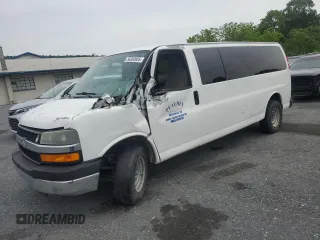 2012 Chevrolet Express Passenger 1LT z VIN 1GAZG1FG9C1143775, wystawiony jako Copart lot #58383685 z przebiegiem Nie podano mil oraz Szkody całkowita. Historia ofert i sprzedaży dostępna na DreamBid. Obrazek 1.