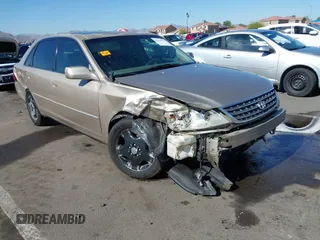2003 Toyota Avalon XL z VIN 4T1BF28B83U289792, wystawiony jako IAAI lot #42226758 z przebiegiem 243 339 mil mil oraz . Historia ofert i sprzedaży dostępna na DreamBid. Obrazek 1.